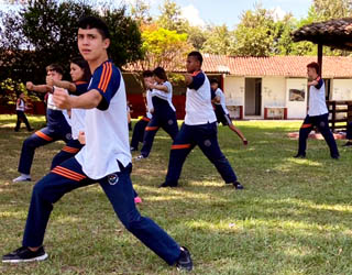 Liceo Campestre Crecer - Sembrando una nueva semilla